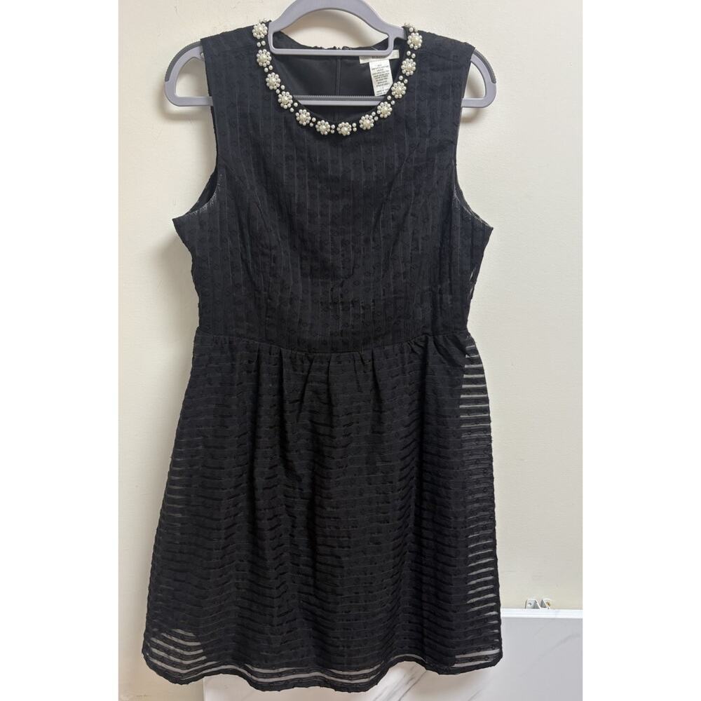 Esley Black Sleeveless Dress Women’s Large Pearl Embellished Neckline